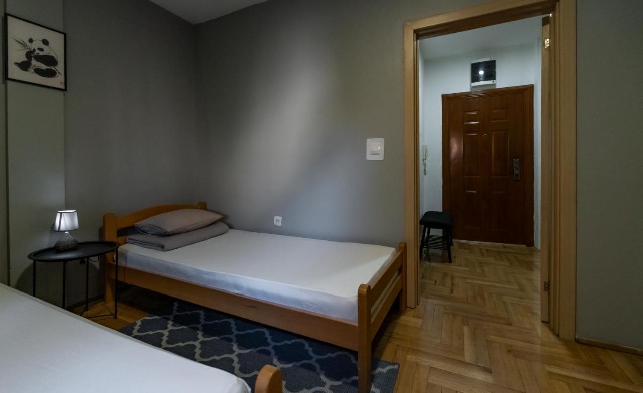 Central Fenix Apartment - Free Private Parking-Fast Wi-Fi Nowy Sad Zewnętrze zdjęcie
