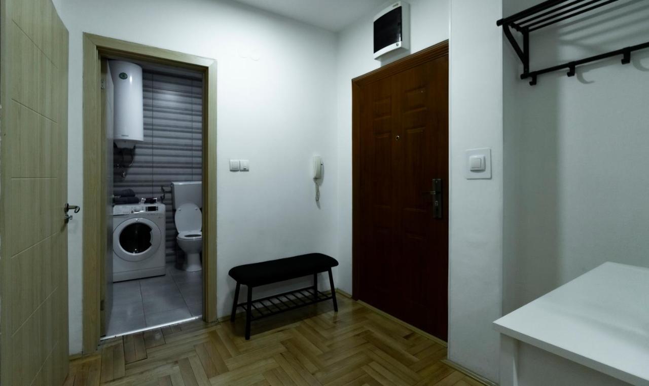 Central Fenix Apartment - Free Private Parking-Fast Wi-Fi Nowy Sad Zewnętrze zdjęcie