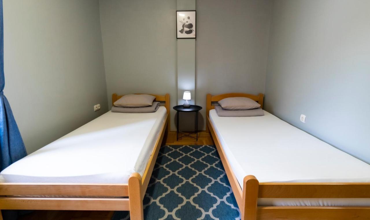 Central Fenix Apartment - Free Private Parking-Fast Wi-Fi Nowy Sad Zewnętrze zdjęcie